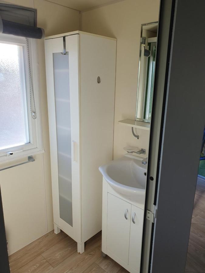 Charmant Mobil-Home Rocbaron Esterno foto